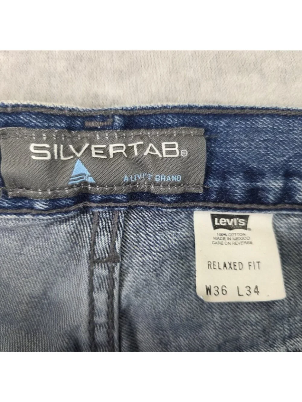 Levi's SilverTab Relaxed Straight Jeans Mens 36x29 Blue Denim Made in Mexico 200